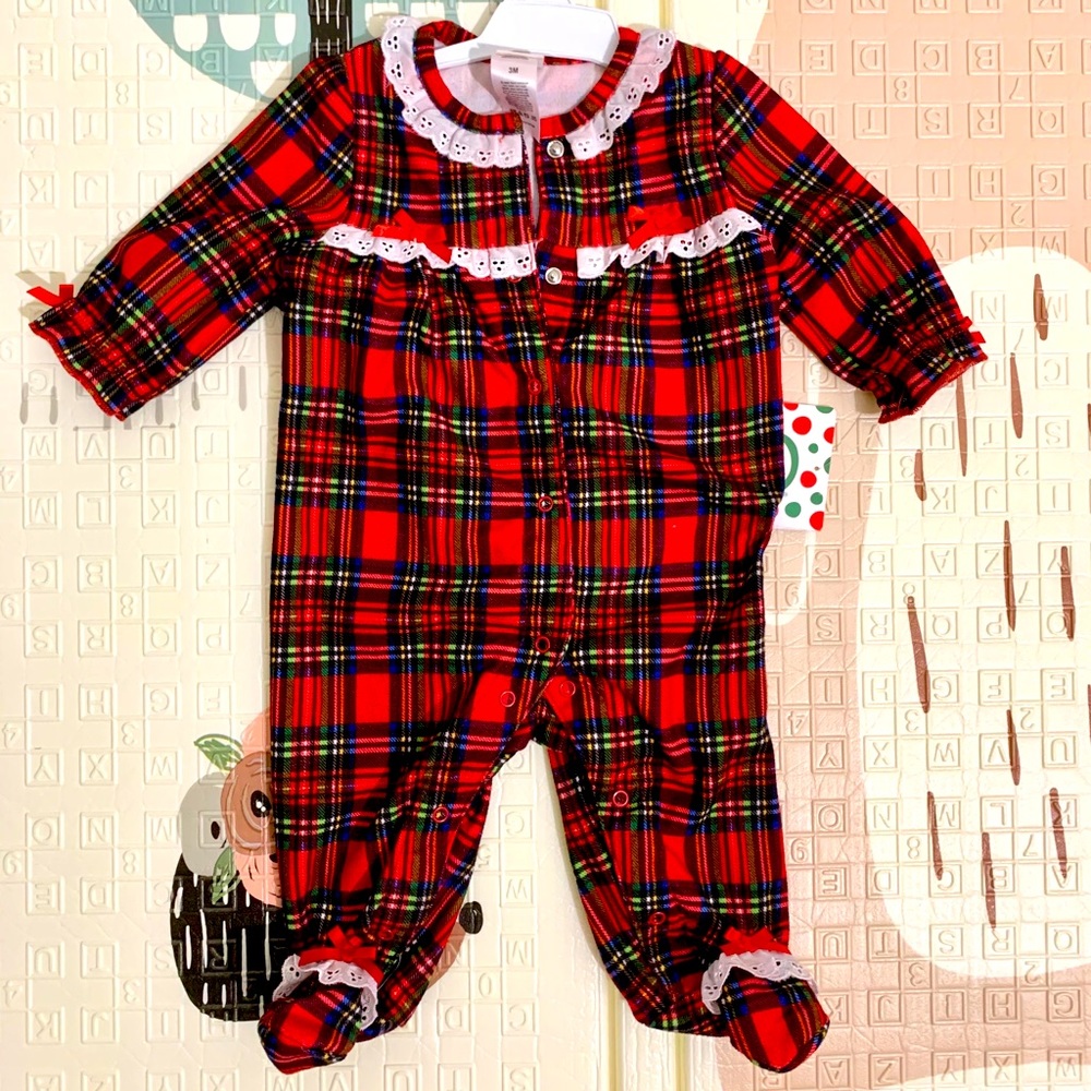 Newborn Christmas clothes
